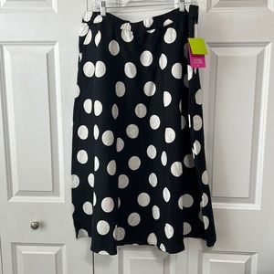 Tabitha Brown linen like fabric - black with white polka dot skirt - size XL